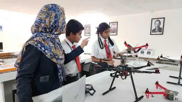 Students Making Drone in BS International School